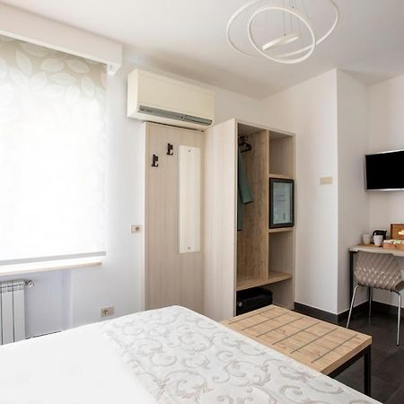 La Riviere Guesthouse Trastevere ローマ エクステリア 写真
