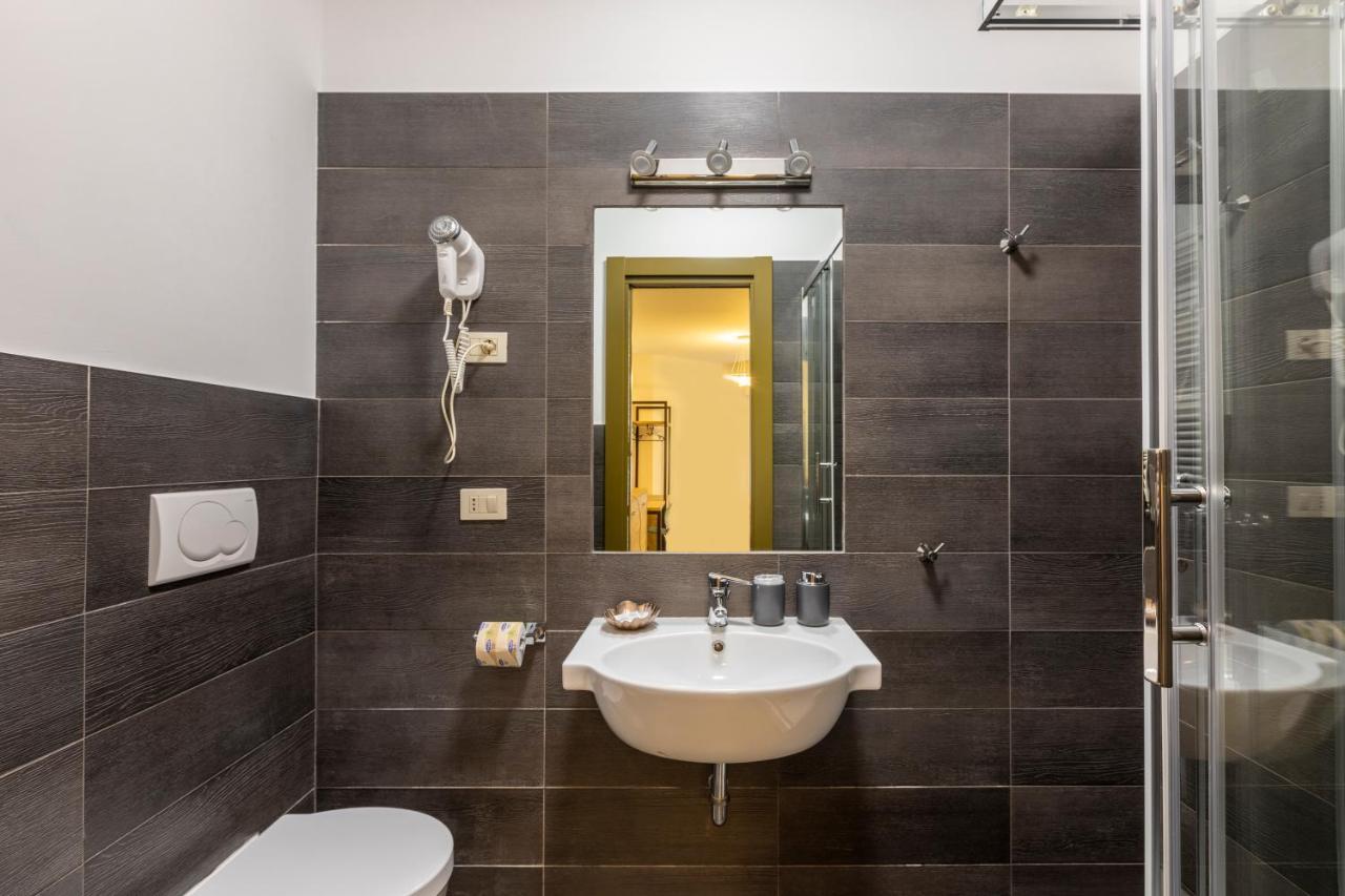 La Riviere Guesthouse Trastevere ローマ エクステリア 写真